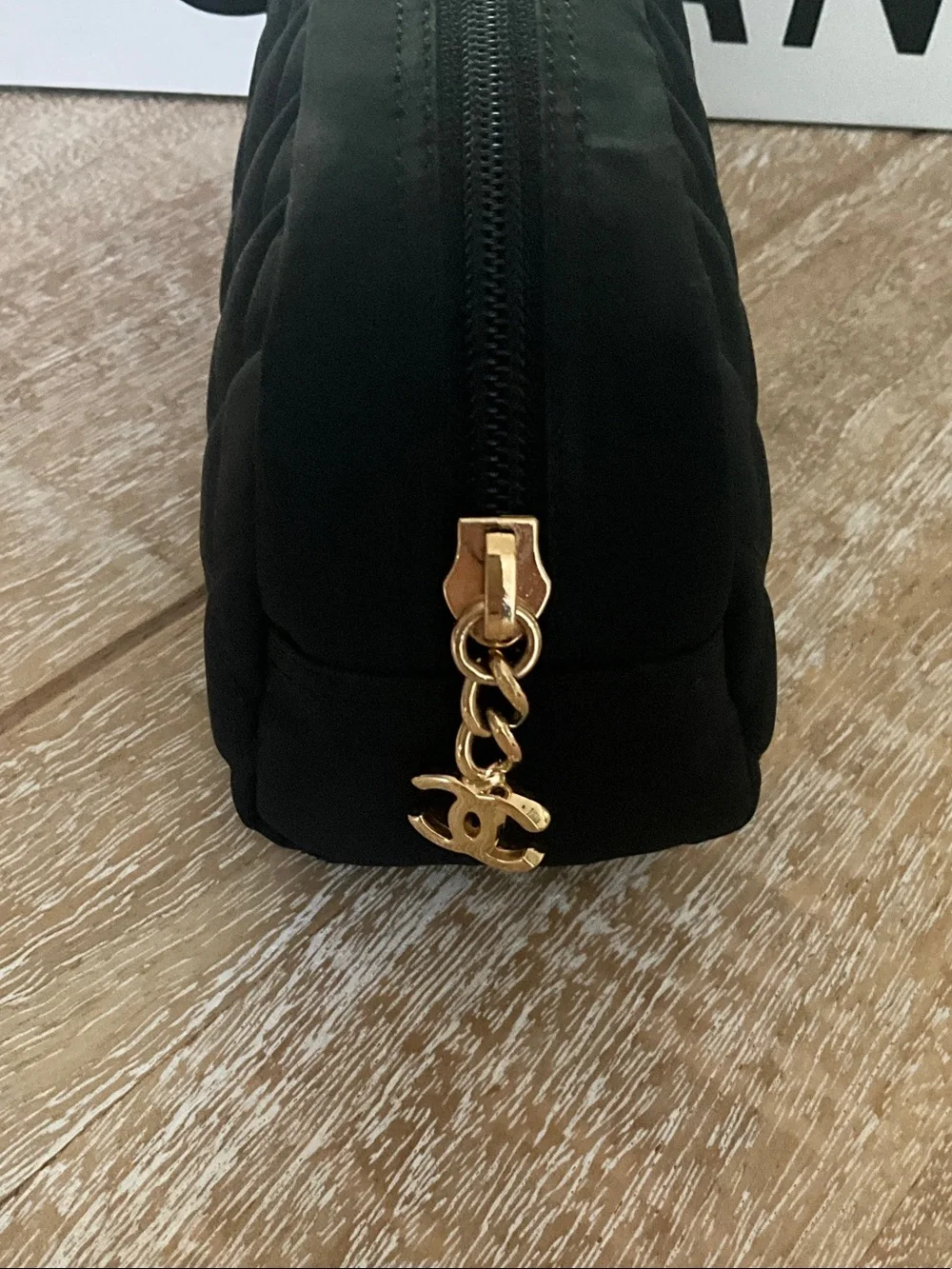 CHANEL classic quilted